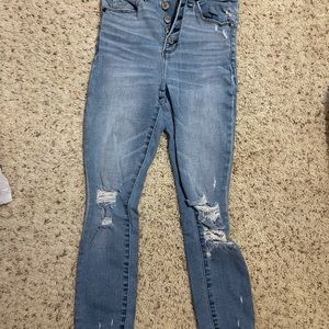 ripped Abercrombie skinny jeans!!